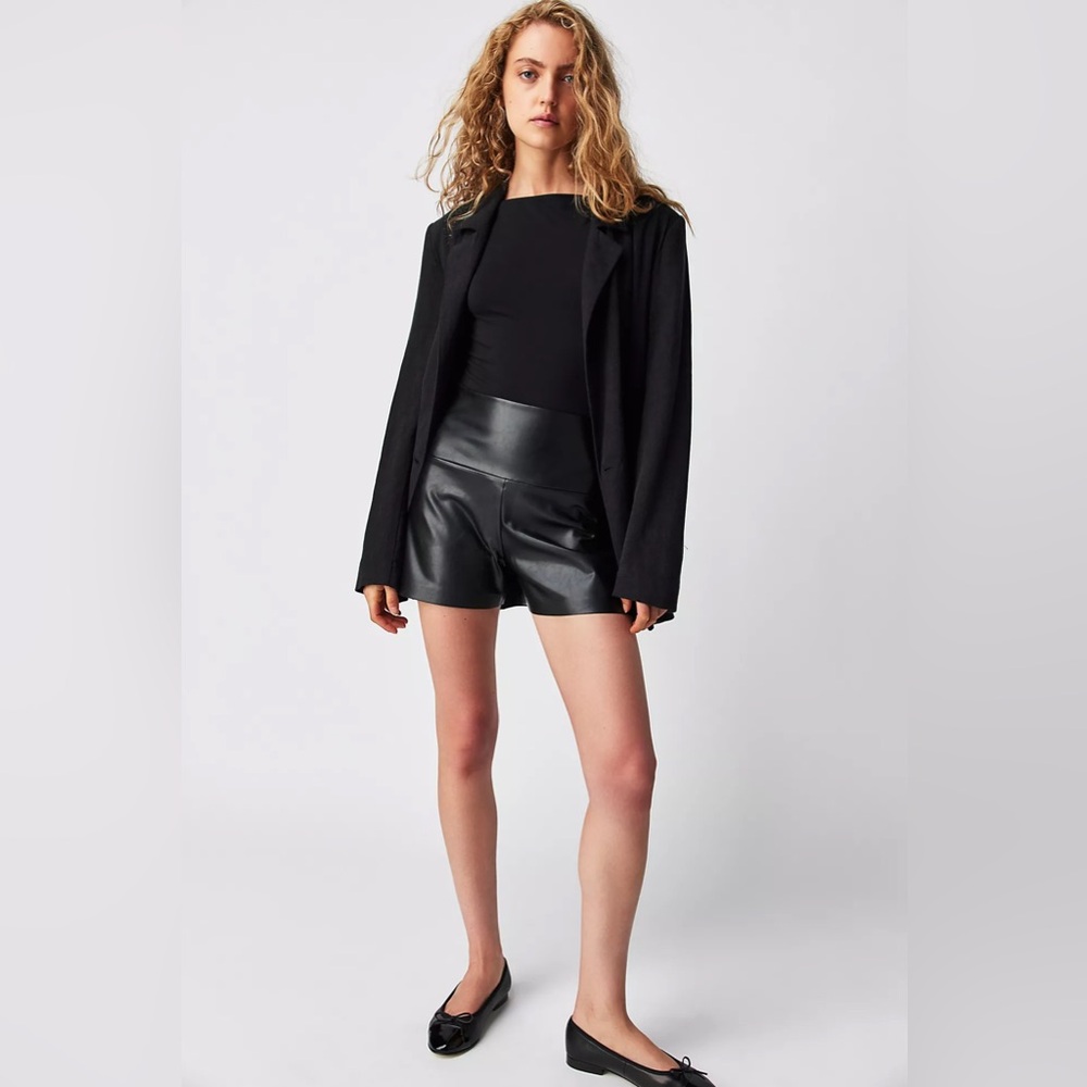 New with tags Norma Kamali Straight Leg Vegan Leather shorts